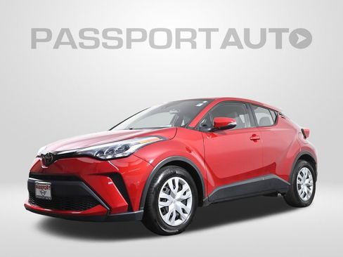 Used 2020 Toyota C-HR LE image 1