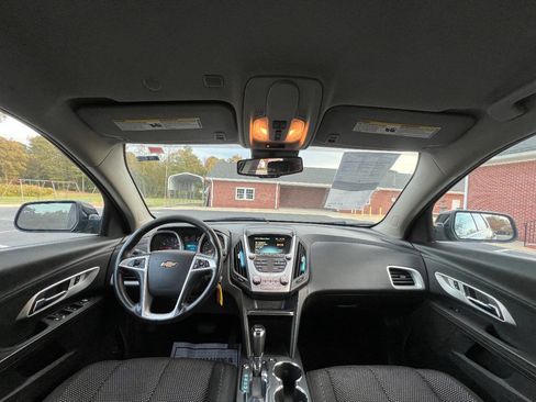 Used 2017 Chevrolet Equinox LT w/ Convenience Package image 14