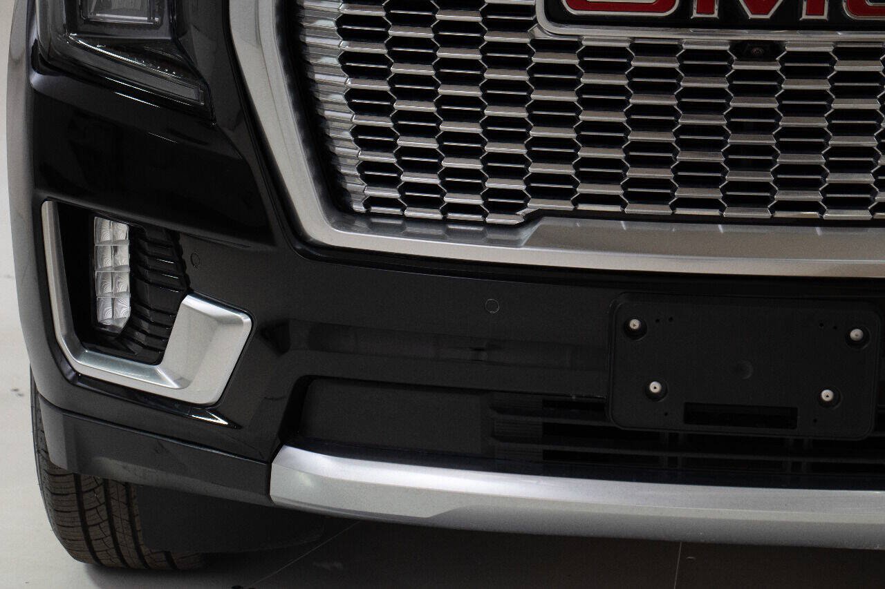 Used 2021 GMC Yukon XL Denali AWD/4WD image 11