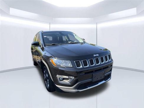 Used 2019 Jeep Compass Limited AWD/4WD image 3