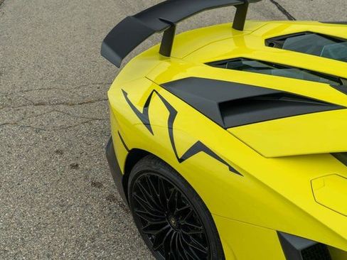 Used 2017 Lamborghini Aventador LP 750-4 Superveloce image 33