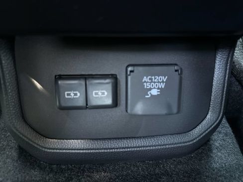 New 2026 Toyota Highlander Limited AWD/4WD image 17
