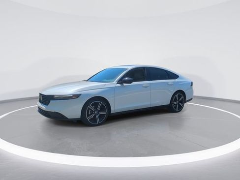 Used 2026 Honda Accord SE image 4