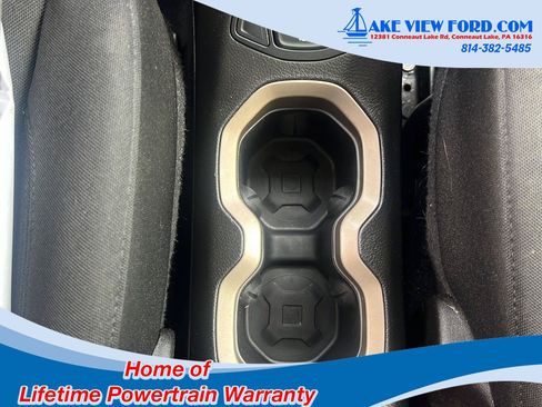 Used 2017 Jeep Renegade Latitude w/ Popular Equipment Group AWD/4WD image 31