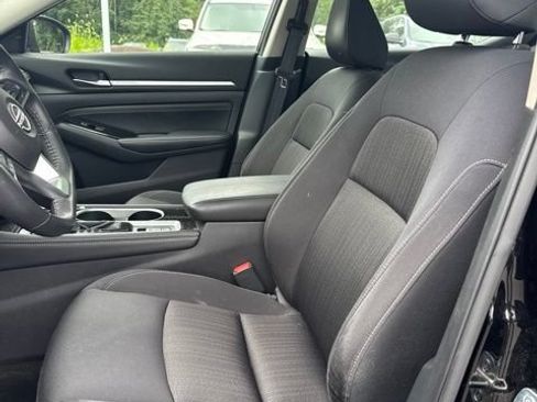 Certified 2023 Nissan Altima 2.5 SV w/ SV Premium Package AWD/4WD image 9