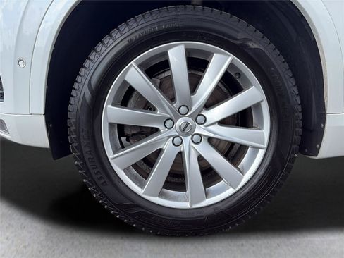 Used 2018 Volvo XC90 T6 Momentum w/ Convenience Package AWD/4WD image 33
