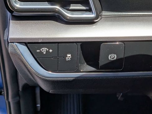 Certified 2024 Kia Sportage EX AWD/4WD image 14