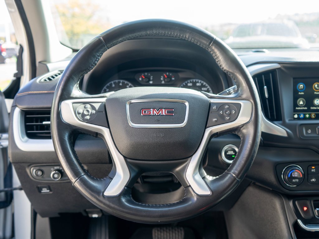 Used 2018 GMC Terrain SLE w/ Driver Convenience Package FWD image 14