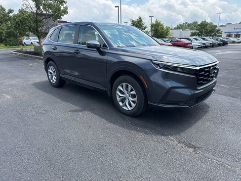 Used 2024 Honda CR-V LX image 16