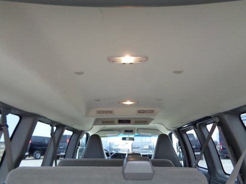 Used 2018 GMC Savana 3500 LT w/ LT Preferred Equipment Group image 50