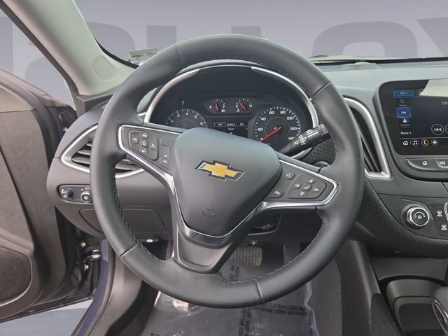 Certified 2025 Chevrolet Malibu RS FWD image 13