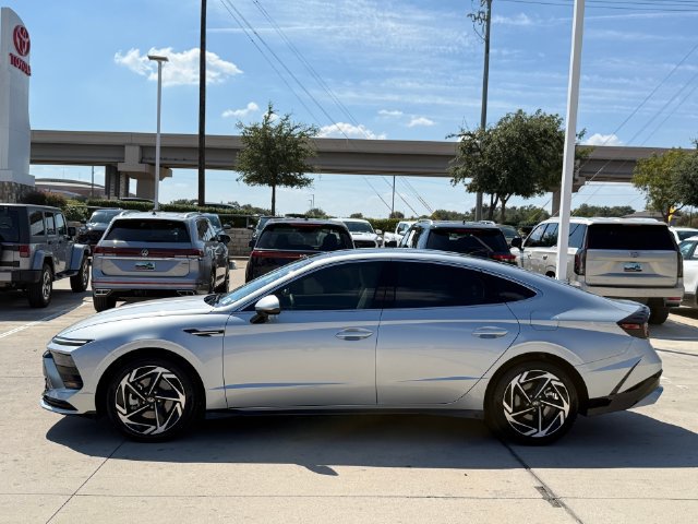 Used 2025 Hyundai Sonata SEL FWD image 8