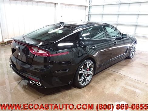 Used 2019 Kia Stinger GT image 2
