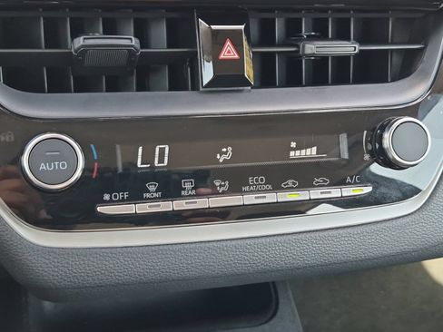 Certified 2025 Toyota Corolla LE FWD image 17