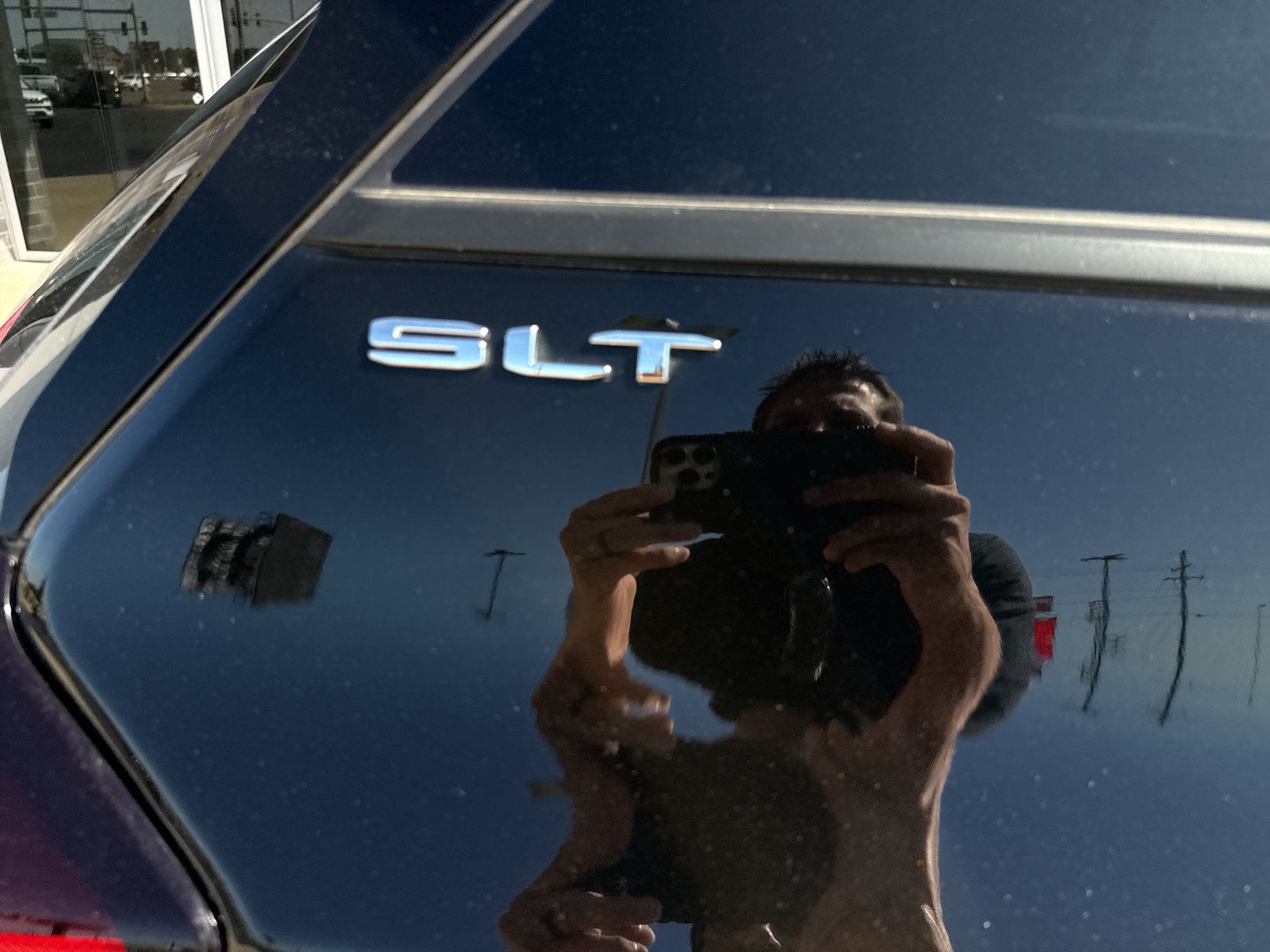 Used 2022 GMC Terrain SLT FWD image 24