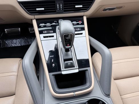 Used 2019 Porsche Cayenne S AWD/4WD image 19
