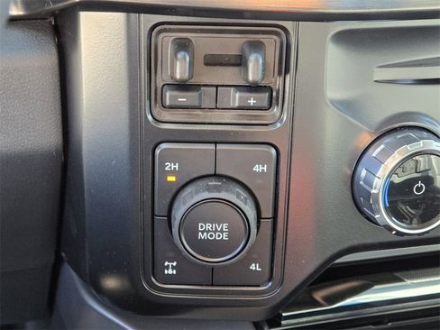 New 2026 Ford F250 Lariat w/ Black Appearance Package image 16