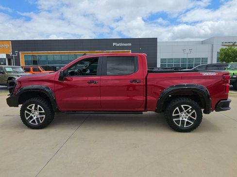 Used 2019 Chevrolet Silverado 1500 LT Trail Boss AWD/4WD image 2