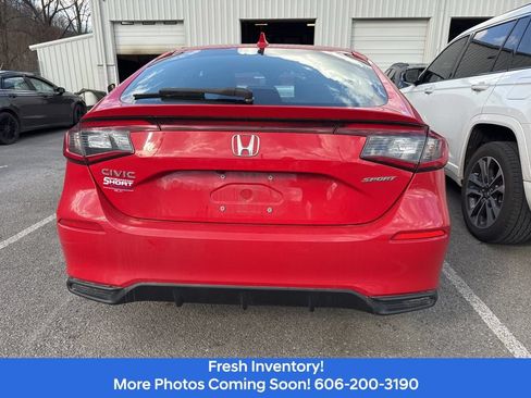 Used 2025 Honda Civic Sport image 4