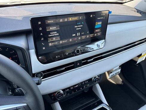 New 2026 Mitsubishi Outlander SEL FWD image 11