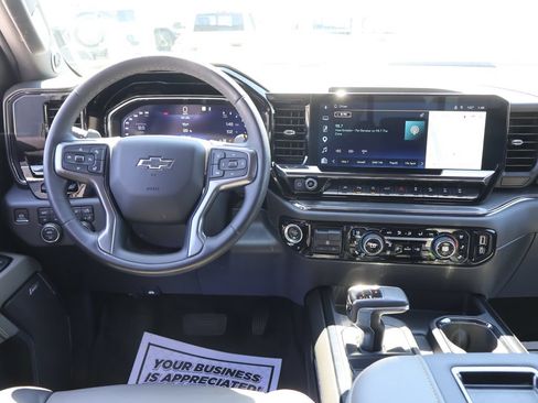 Used 2022 Chevrolet Silverado 1500 ZR2 w/ Technology Package AWD/4WD image 17