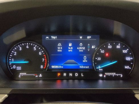 Used 2022 Ford Explorer XLT AWD/4WD image 23