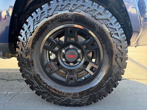 Used 2022 Toyota 4Runner TRD Off-Road Premium AWD/4WD image 31