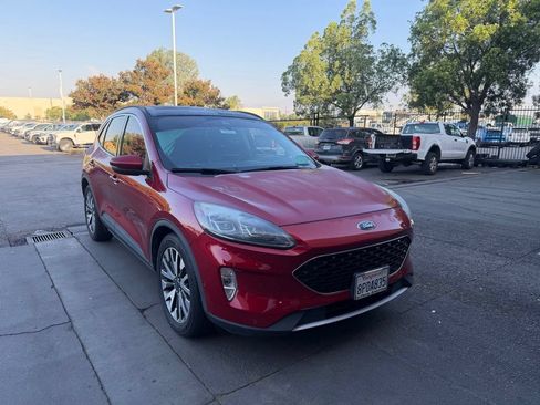 Used 2020 Ford Escape Titanium FWD image 2