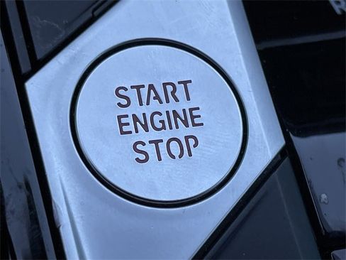 Used 2023 BMW 330i Sedan w/ Premium Package image 21