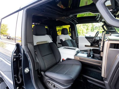 Used 2025 GMC Hummer EV 3X AWD/4WD image 50