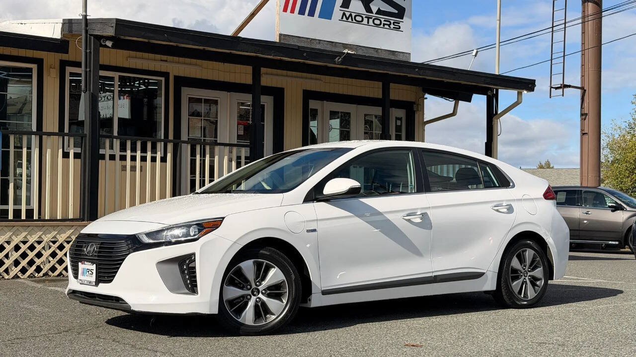 Used 2019 Hyundai Ioniq Limited FWD image 1