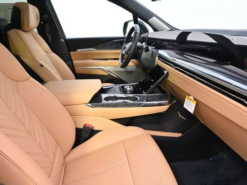 New 2025 Cadillac Escalade IQ Luxury 2 AWD/4WD image 16