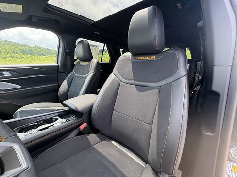 New 2026 Ford Explorer Tremor w/ Tremor Ultimate Package AWD/4WD image 32