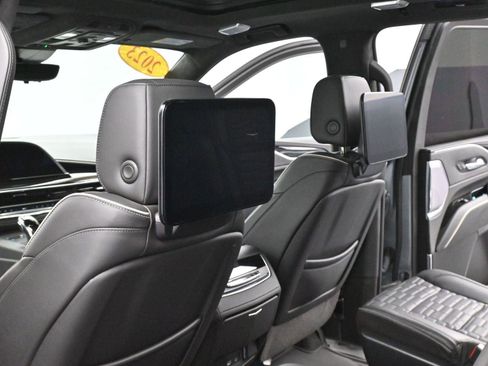 Used 2023 Cadillac Escalade V image 32