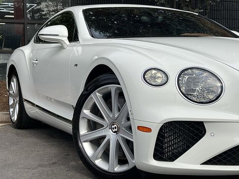 Used 2020 Bentley Continental GT image 45