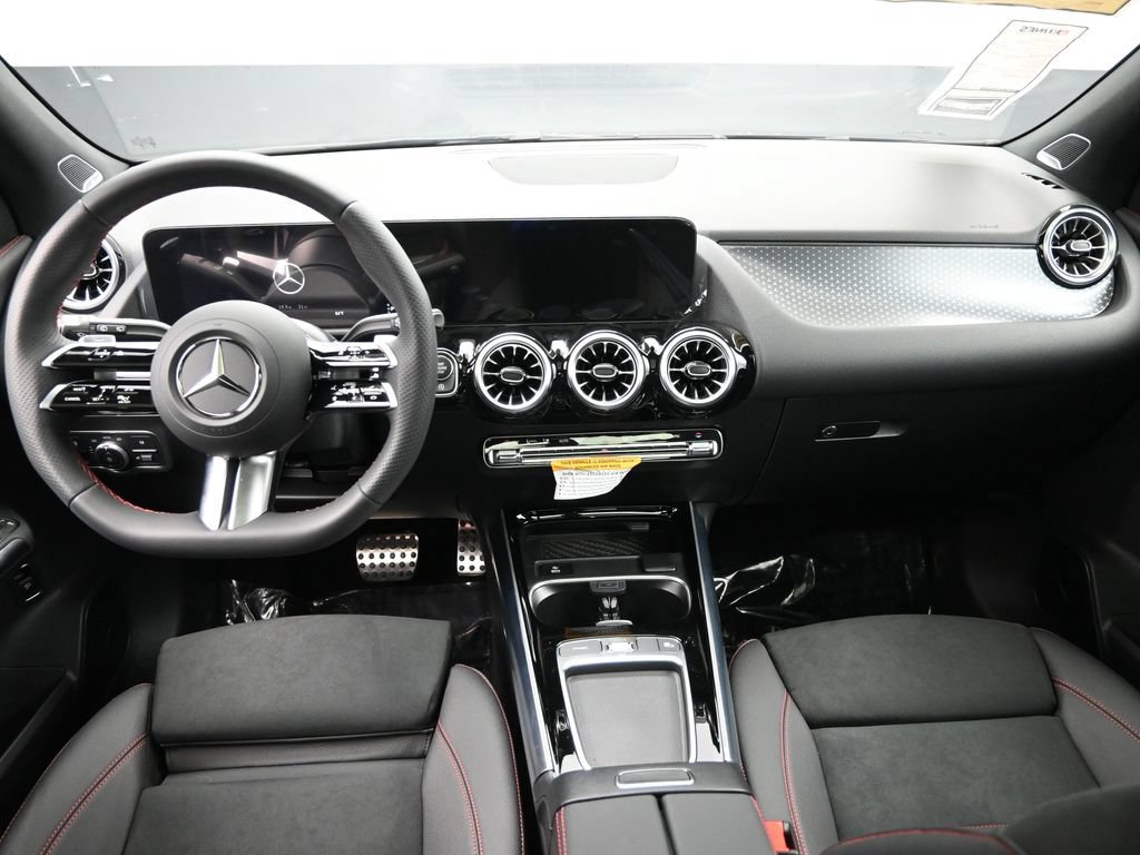 Used 2025 Mercedes-Benz GLA 250 4MATIC image 27