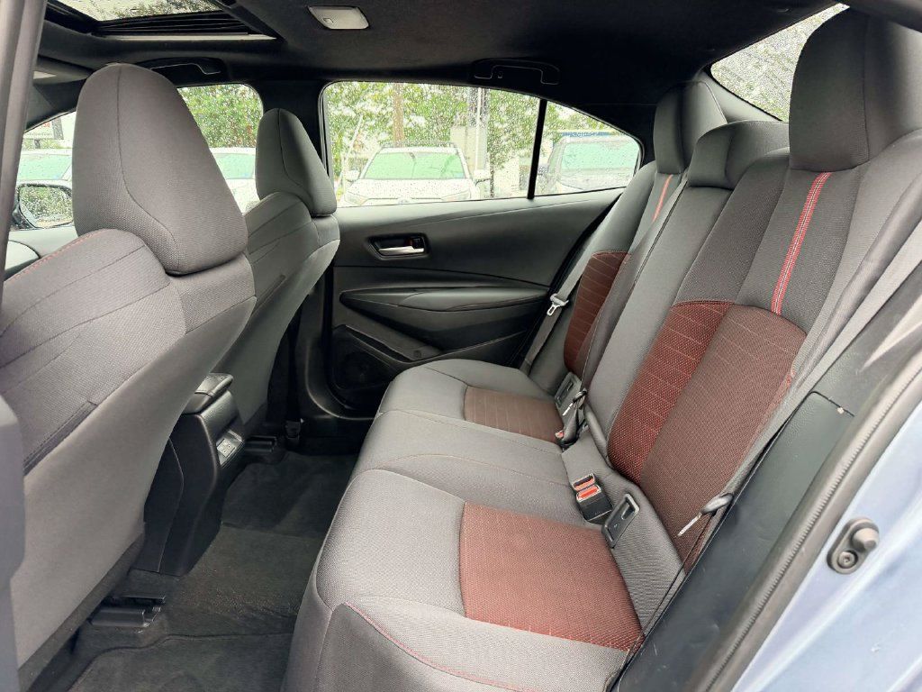 Certified 2025 Toyota Corolla SE w/ SE Premium Package FWD image 16