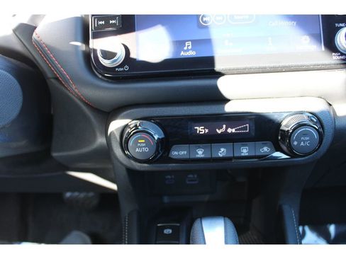 Used 2024 Nissan Kicks SR image 25