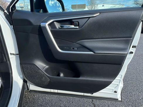 Used 2024 Toyota RAV4 AWD Hybrid image 12