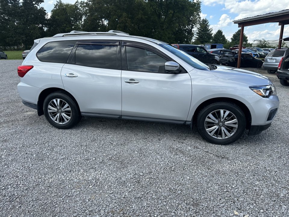 Used 2018 Nissan Pathfinder SL FWD image 4