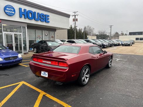 Used 2014 Dodge Challenger R/T image 10