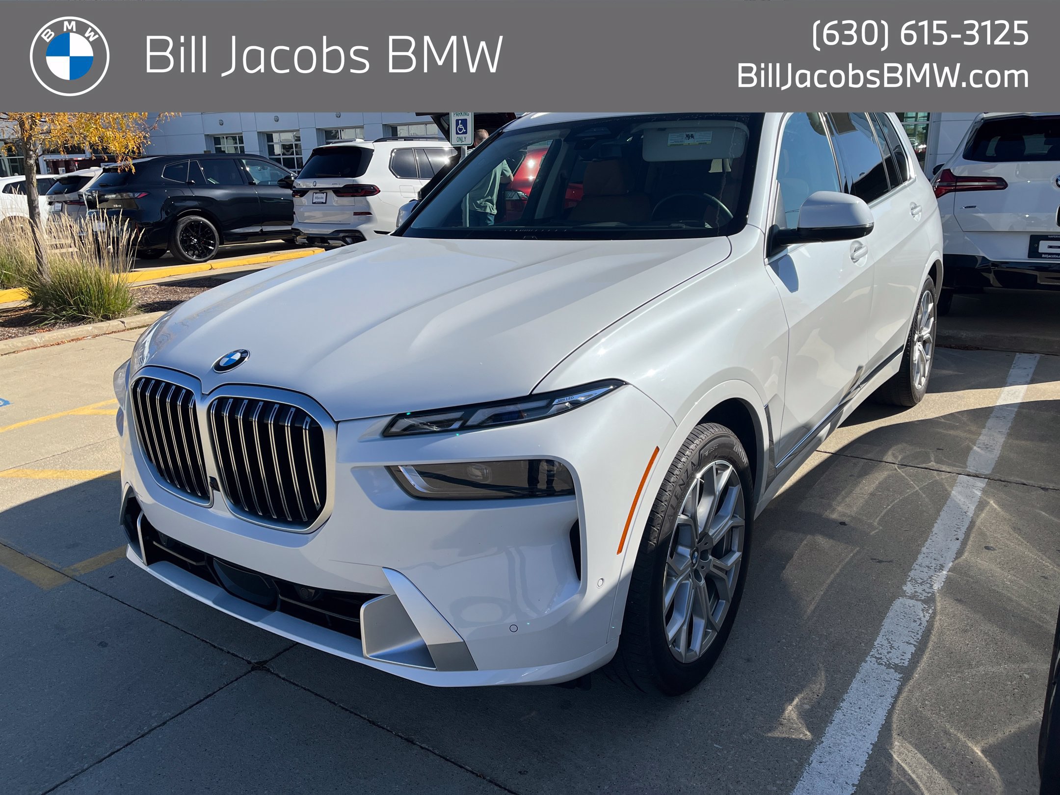 Used 2023 BMW X7 xDrive40i w/ Premium Package AWD/4WD image 1