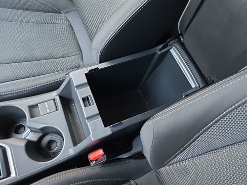 Used 2024 Subaru Crosstrek 2.0i Premium image 34