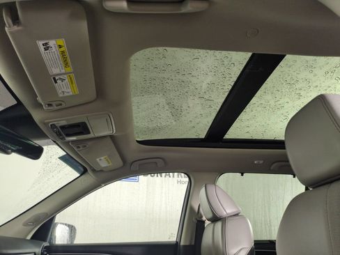 Certified 2025 Honda Pilot Touring image 25