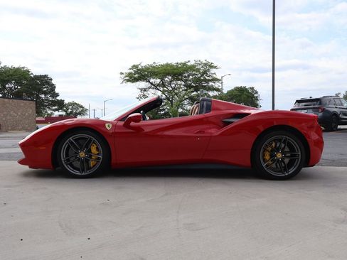 Used 2019 Ferrari 488 Spider RWD image 5