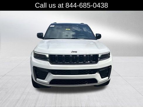 New 2026 Jeep Grand Cherokee Summit AWD/4WD image 2