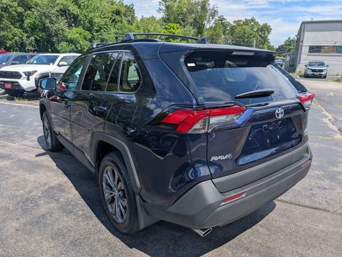 Used 2025 Toyota RAV4 XLE Premium AWD/4WD image 5