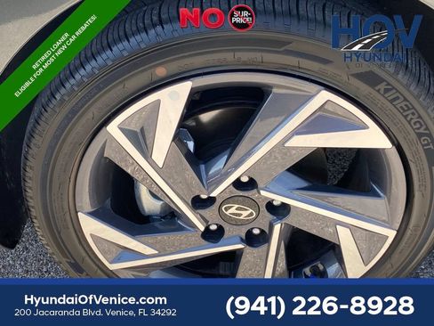 Certified 2026 Hyundai Elantra Limited FWD image 35