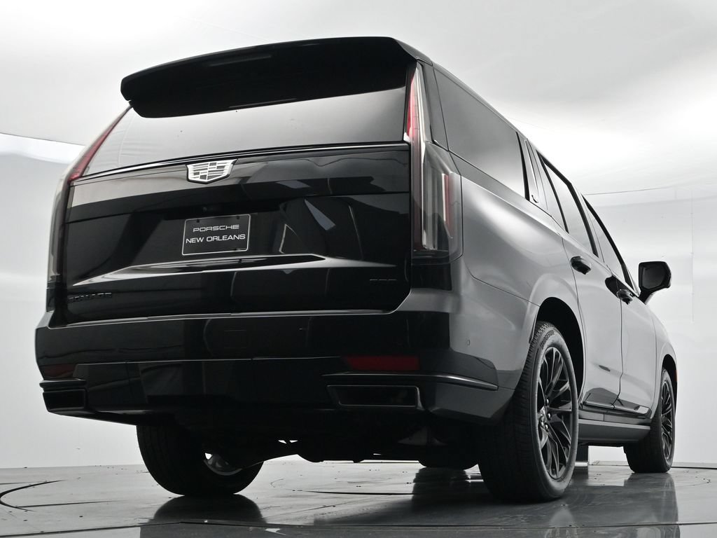 Used 2023 Cadillac Escalade Sport w/ LPO, ONYX Package AWD/4WD image 22