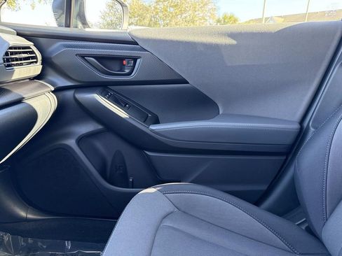 Used 2025 Subaru Crosstrek 2.0i Premium image 24